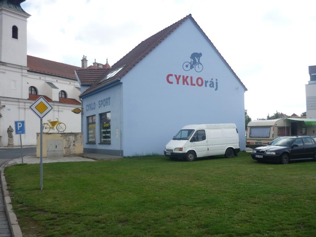 Ubytovani Nad Sklipkem Valtice Luaran gambar