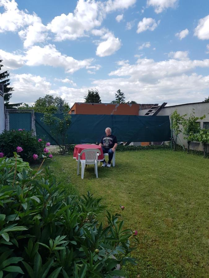 Ubytovani Nad Sklipkem Valtice Luaran gambar